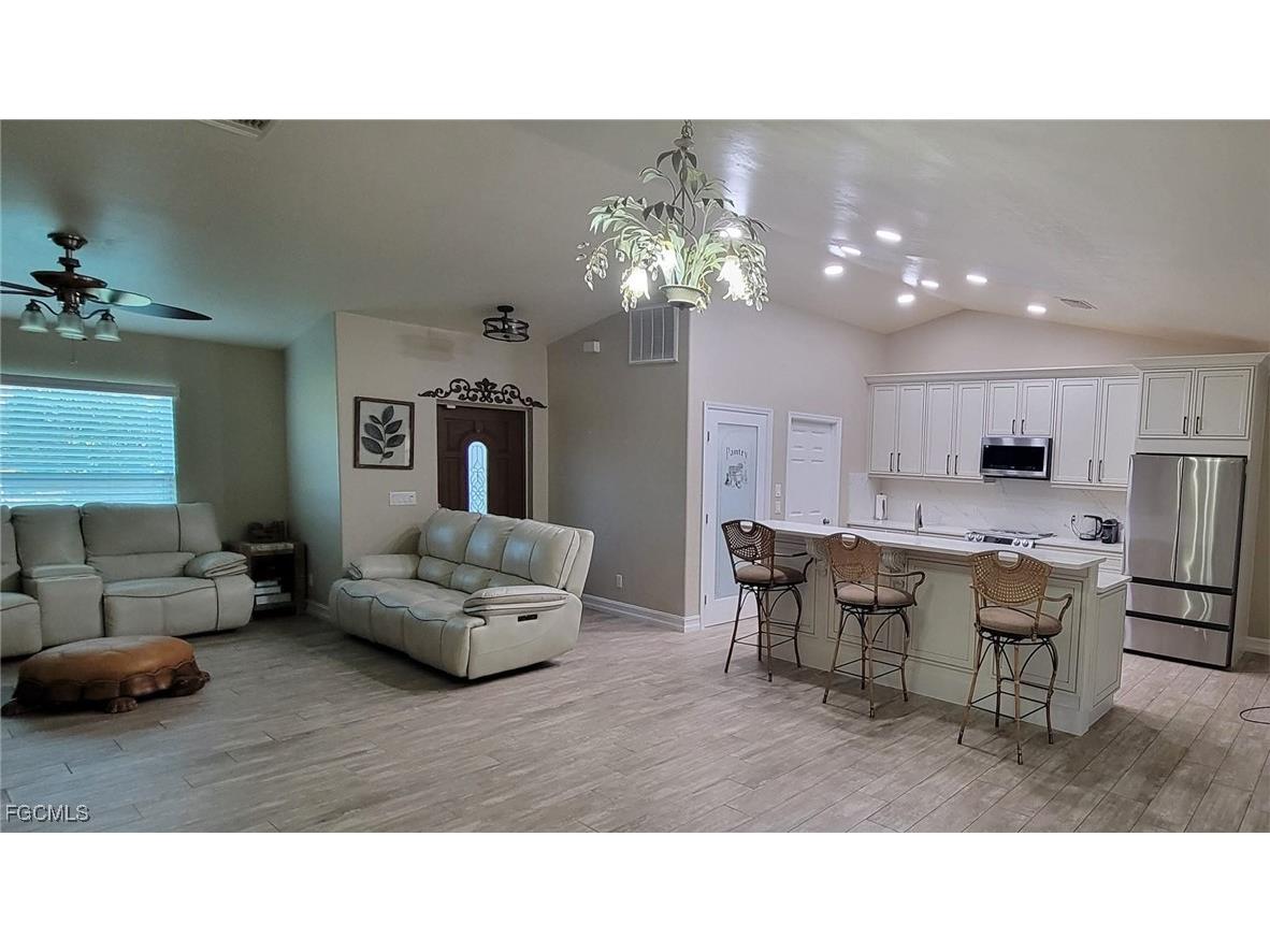 4030 27th Street SW Lehigh Acres FL 33976 2025023681 image1