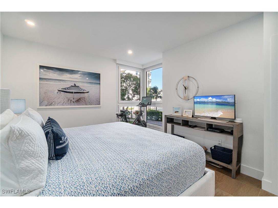 4031 Gulf Shore Boulevard N #22 Naples FL 34103 225075456 image13