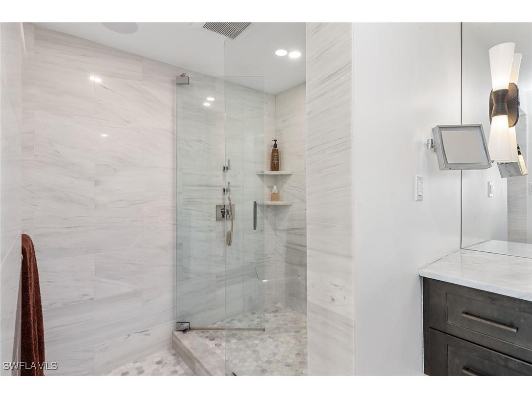 4031 Gulf Shore Boulevard N #4B Naples FL 34103 225035017 image10