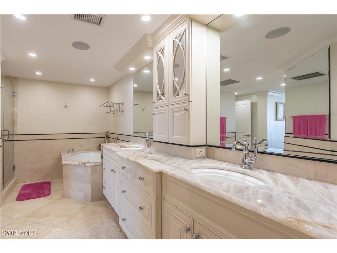 4031 Gulf Shore Boulevard N #PHIE Naples FL 34103 225010012 image21