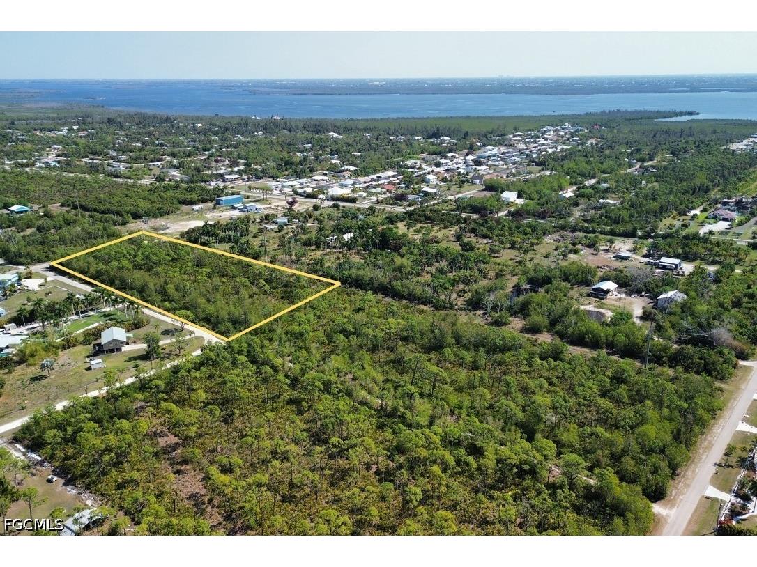 4031 Pinetree Boulevard Saint James City FL 33956 2026014549 image2