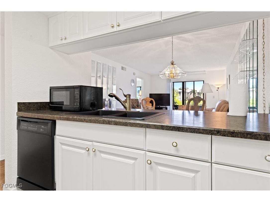 4032 Oakview Drive #H1 Punta Gorda FL 33980 2025015292 image13