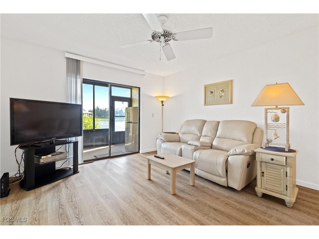 4032 Oakview Drive #H1 Punta Gorda FL 33980 2025015292 image8