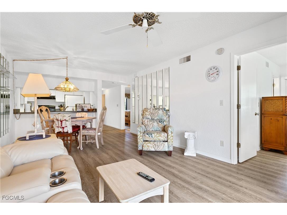 4032 Oakview Drive #H1 Punta Gorda FL 33980 2025015292 image9