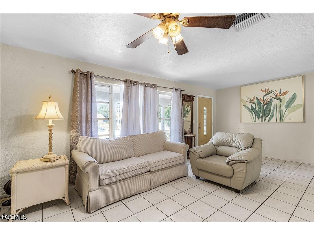4033 Country Club Boulevard Cape Coral FL 33904 2026020226 image7