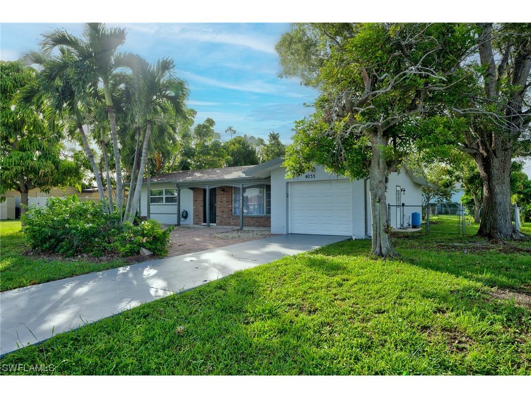 4033 Country Club Boulevard Cape Coral FL 33904 223059796 image1