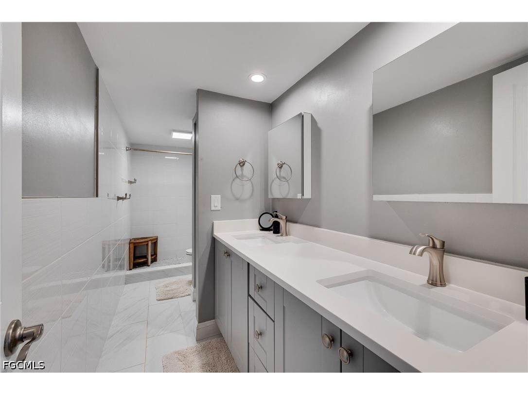 4039 Sandlewood Lane #4 Fort Myers FL 33907 2026011204 image6