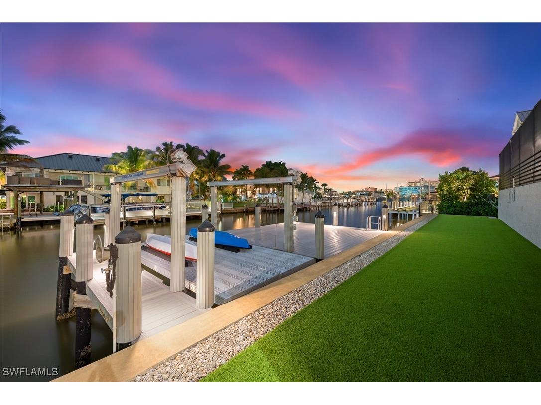 404 Bayside Avenue Naples FL 34108 225083019 image4