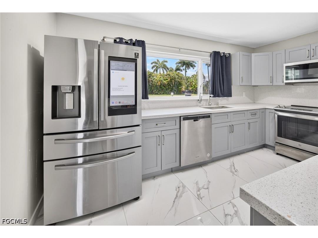404 El Dorado Parkway E Cape Coral FL 33904 2026028793 image2