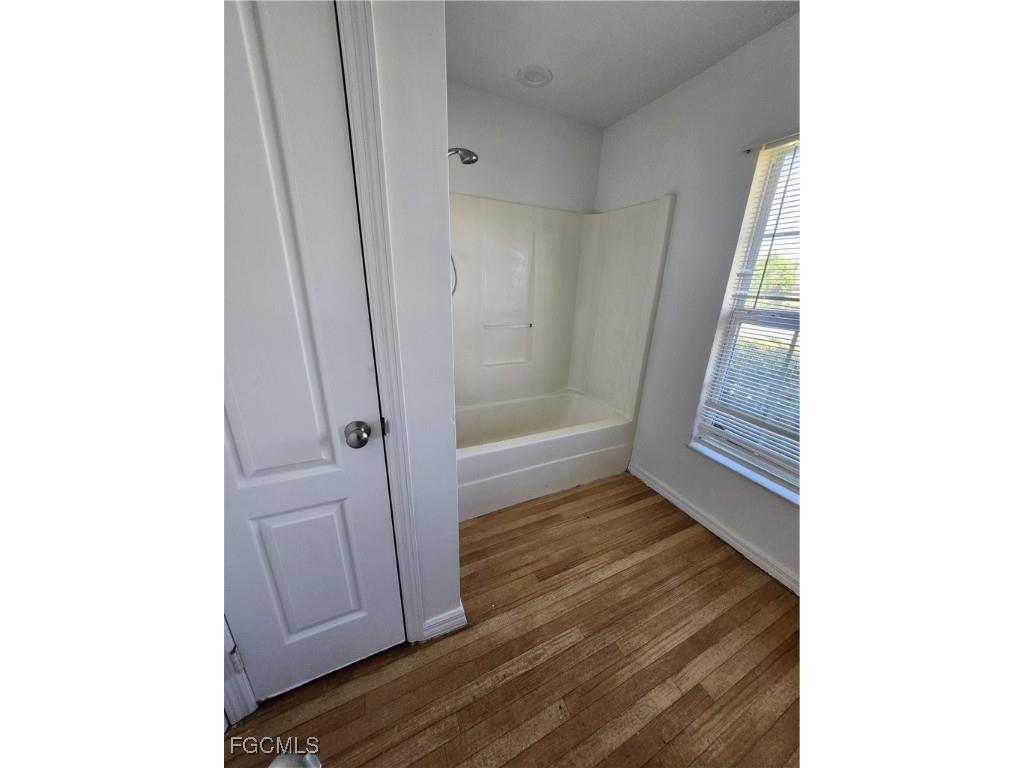 404 NE 23rd Terrace Cape Coral FL 33909 2025015810 image11