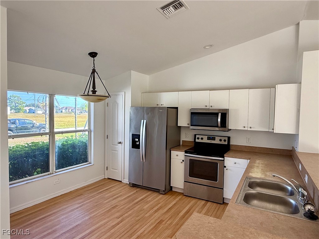 404 NE 23rd Terrace Cape Coral FL 33909 2025015810 image3