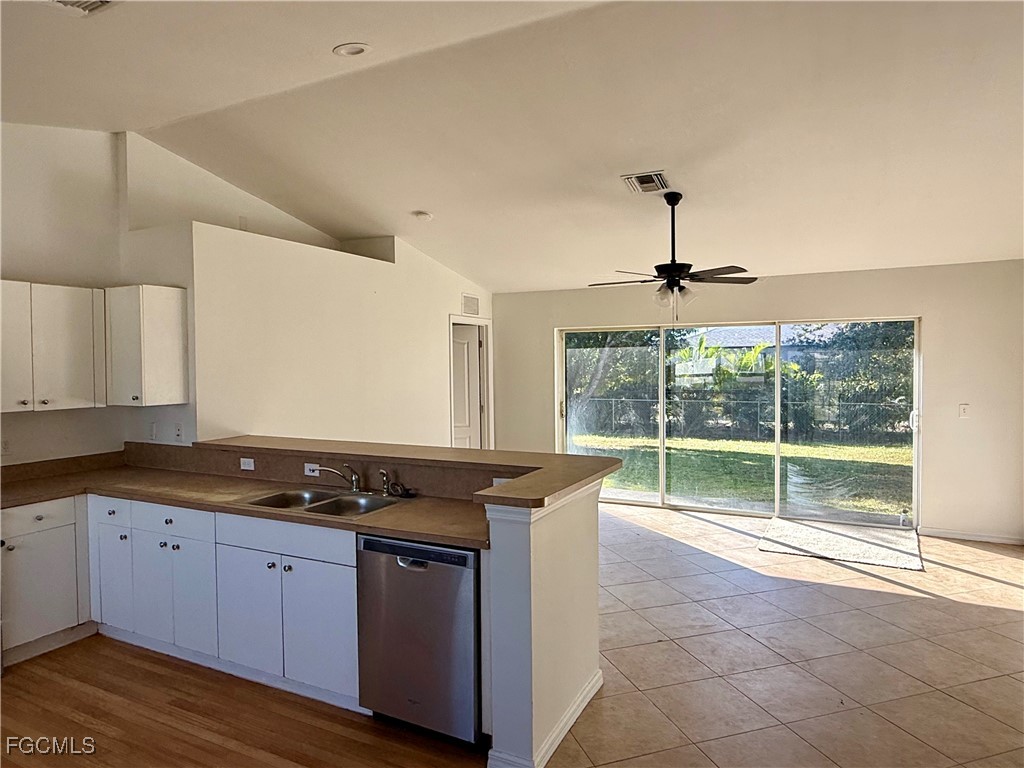 404 NE 23rd Terrace Cape Coral FL 33909 2025015810 image4