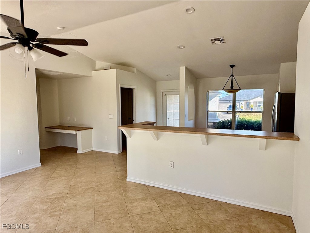 404 NE 23rd Terrace Cape Coral FL 33909 2025015810 image6