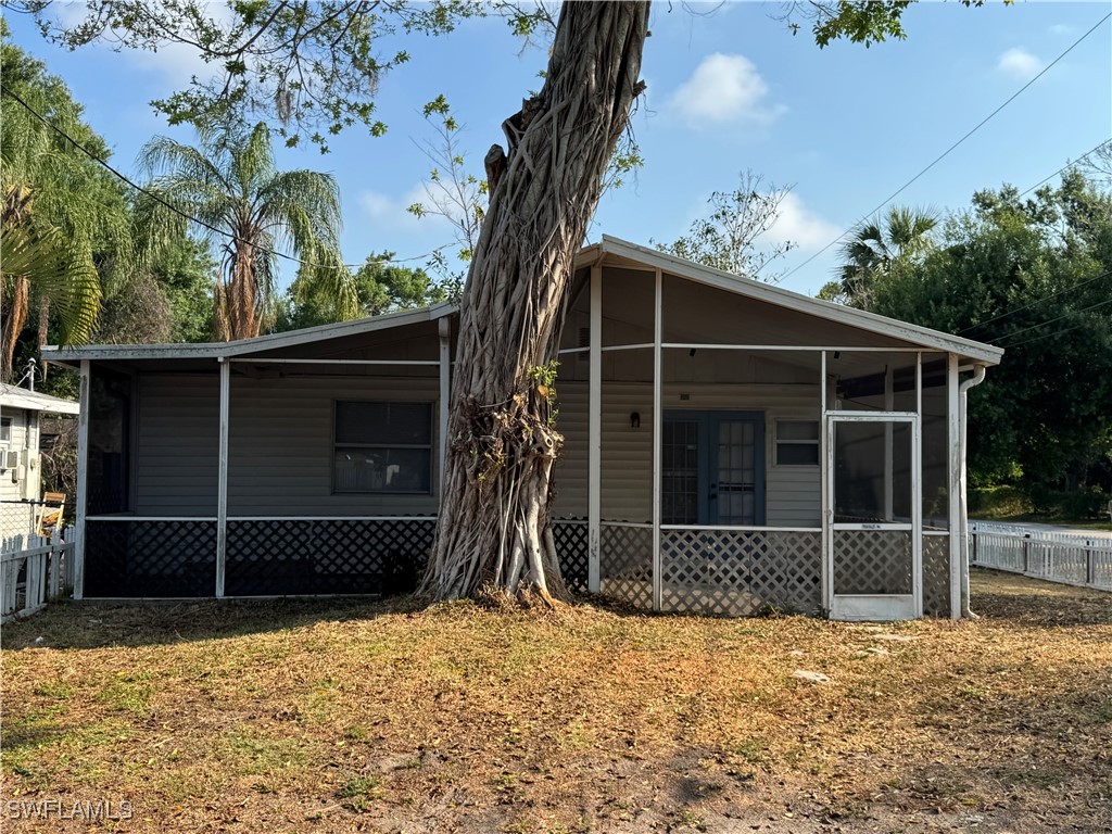 404 Santa Barbara Street North Fort Myers FL 33903 225024799 image1