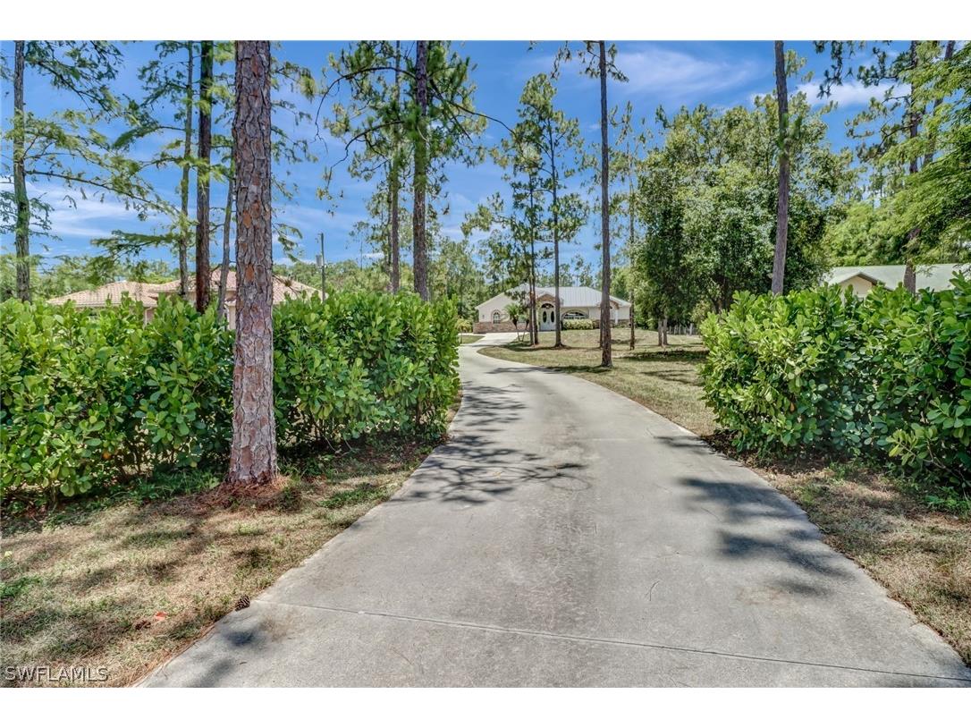 4040 Golden Gate Boulevard E Naples FL 34120 224049473 image1