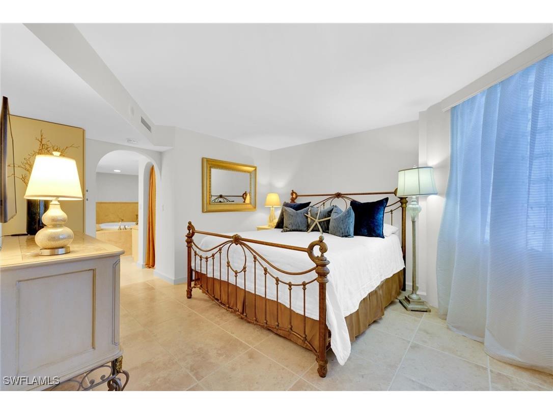 4041 Gulf Shore Boulevard N #108 Naples FL 34103 225034871 image14