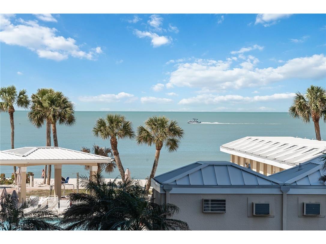4041 Gulf Shore Boulevard N #109 Naples FL 34103 223013596 image1