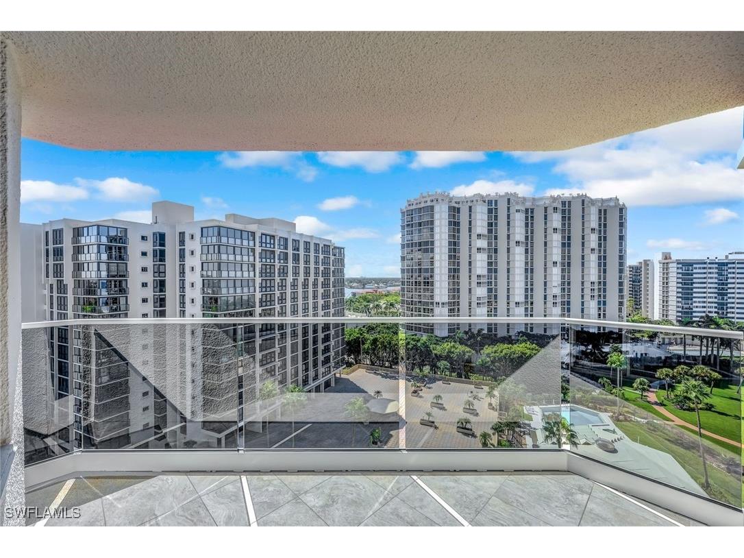 4041 Gulf Shore Boulevard N #1108 Naples FL 34103 225071072 image21