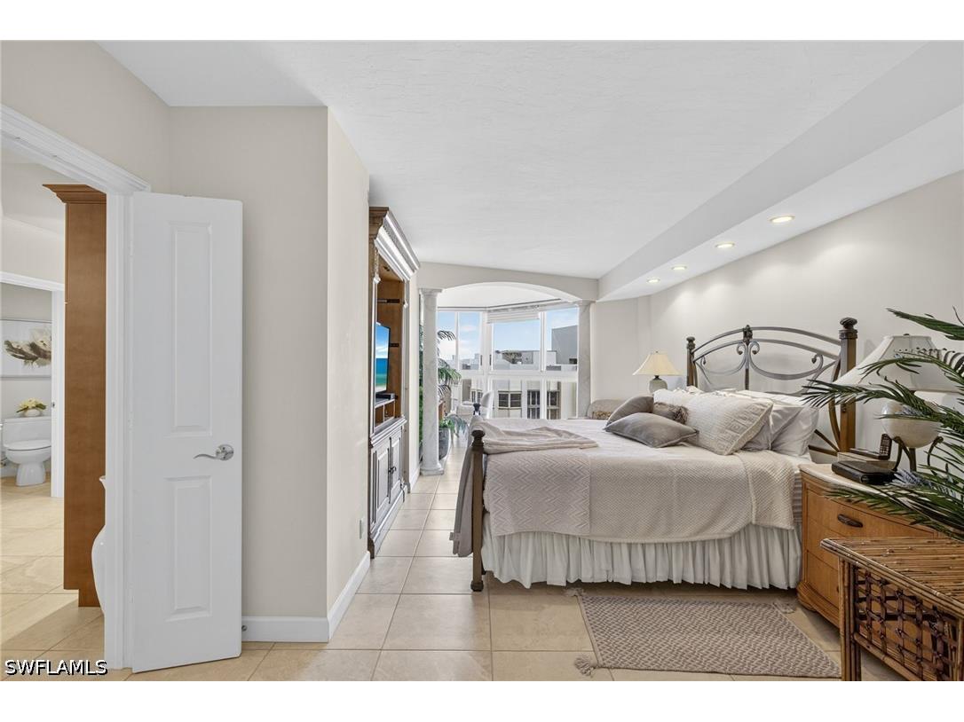 4041 Gulf Shore Boulevard N #1807 Naples FL 34103 226015806 image17