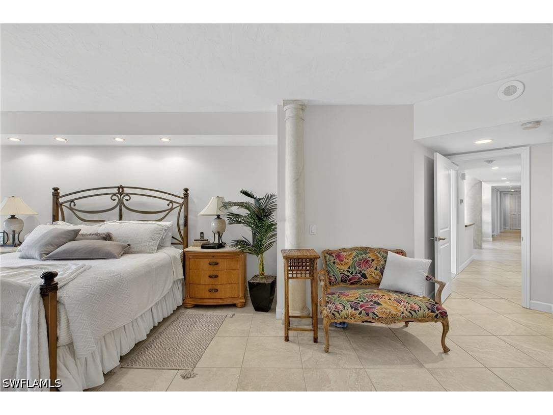 4041 Gulf Shore Boulevard N #1807 Naples FL 34103 226015806 image18