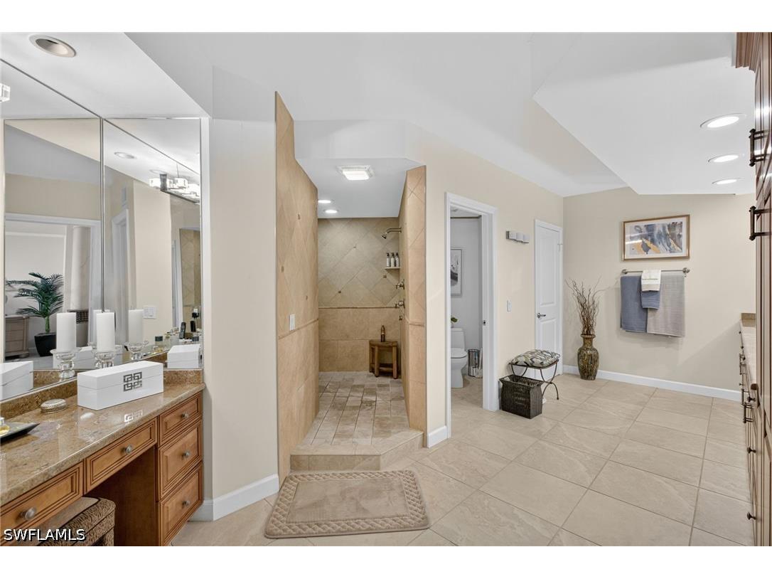 4041 Gulf Shore Boulevard N #1807 Naples FL 34103 226015806 image22