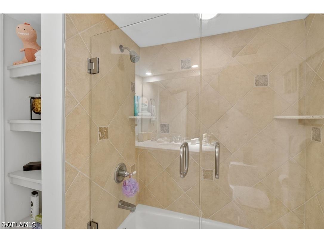 4041 Gulf Shore Boulevard N #1807 Naples FL 34103 226015806 image30