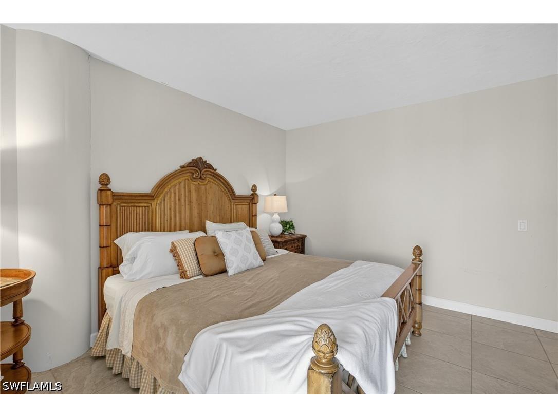4041 Gulf Shore Boulevard N #1807 Naples FL 34103 226015806 image32