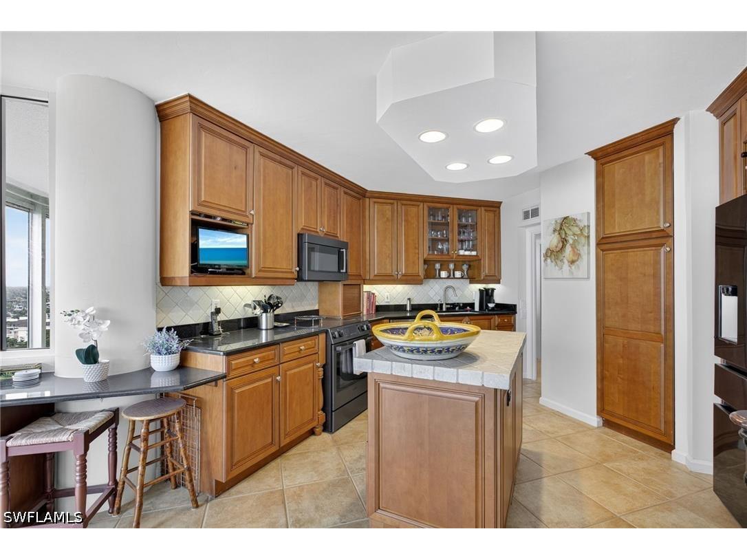 4041 Gulf Shore Boulevard N #1807 Naples FL 34103 226015806 image8