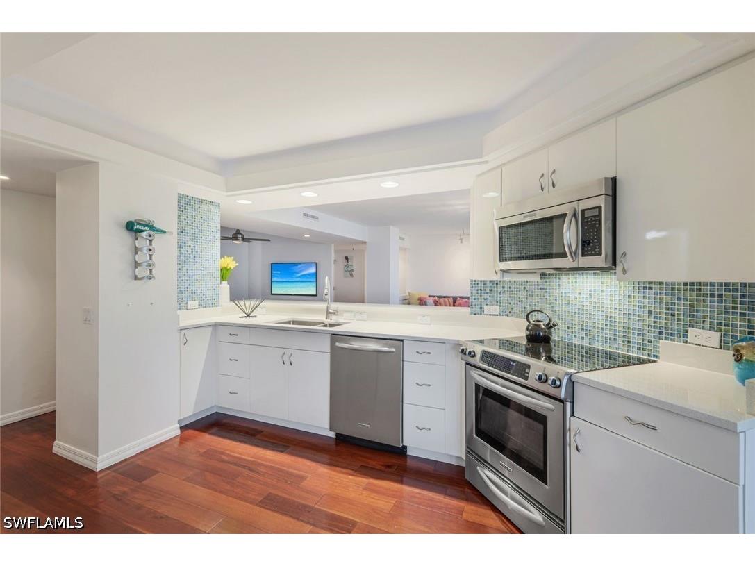 4041 Gulf Shore Boulevard N #204 Naples FL 34103 226017556 image11