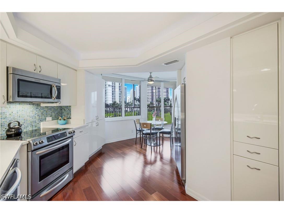 4041 Gulf Shore Boulevard N #204 Naples FL 34103 226017556 image13