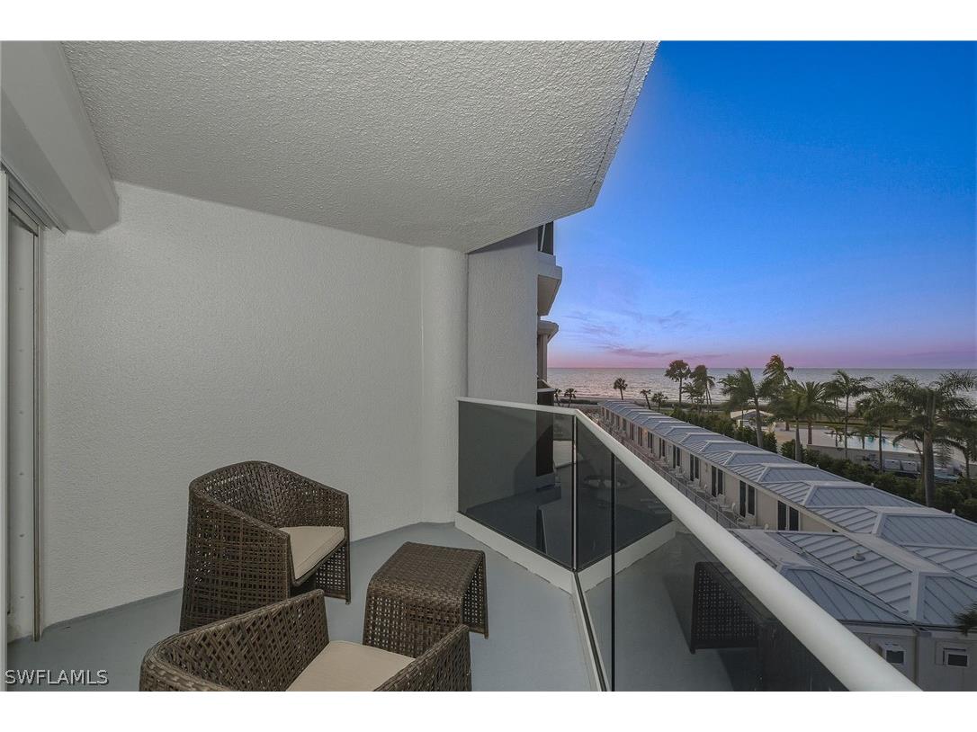 4041 Gulf Shore Boulevard N #303 Naples FL 34103 226006570 image12