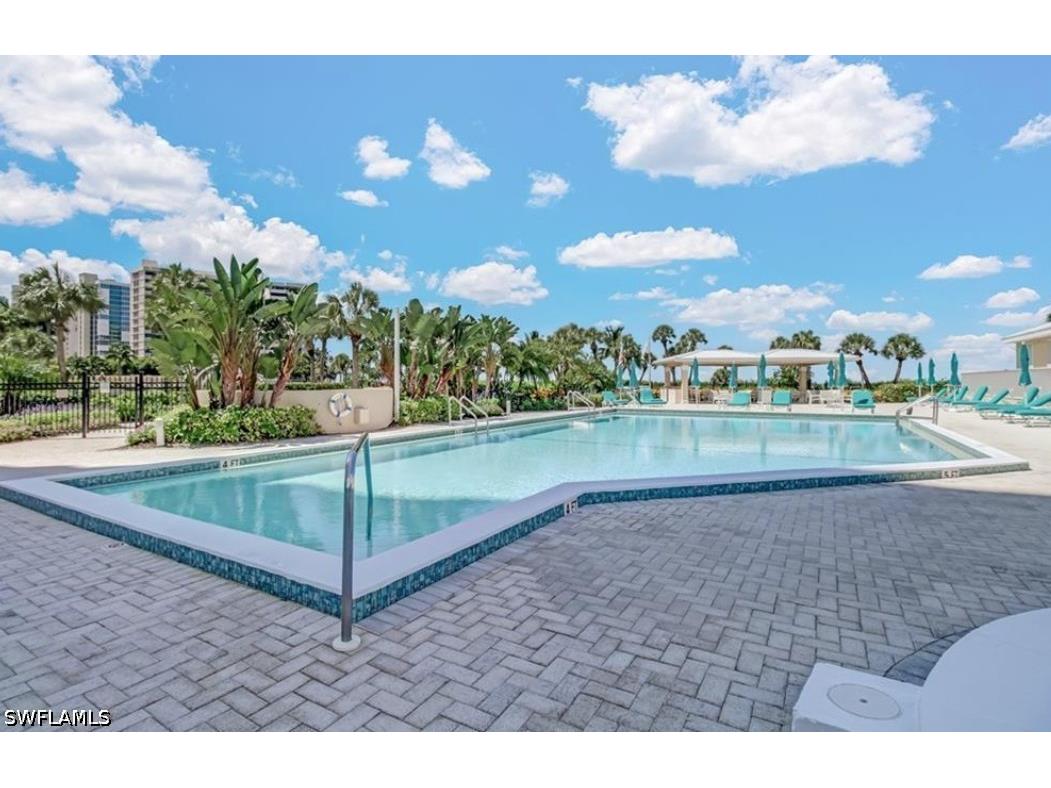 4041 Gulf Shore Boulevard N #305 Naples FL 34103 226015912 image1