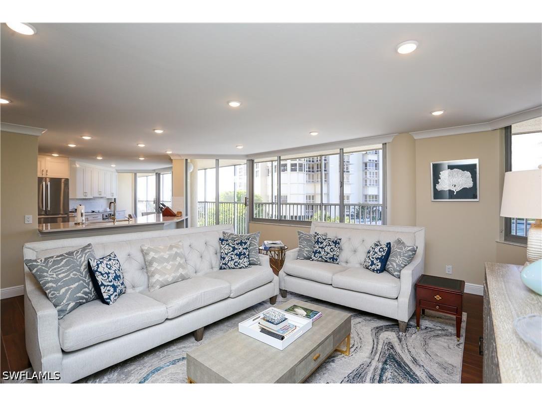 4041 Gulf Shore Boulevard N #305 Naples FL 34103 226015912 image3