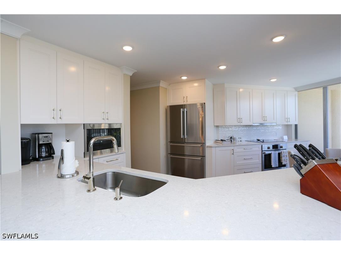 4041 Gulf Shore Boulevard N #305 Naples FL 34103 226015912 image9