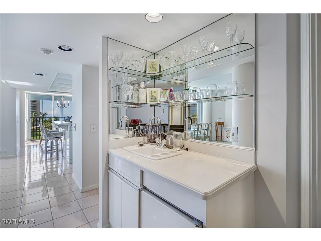 4041 Gulf Shore Boulevard N #402 Naples FL 34103 225062193 image15