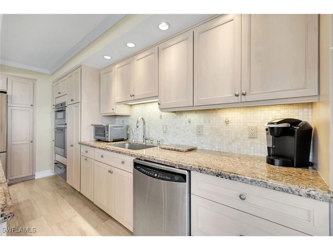 4041 Gulf Shore Boulevard N #403 Naples FL 34103 225066280 image11