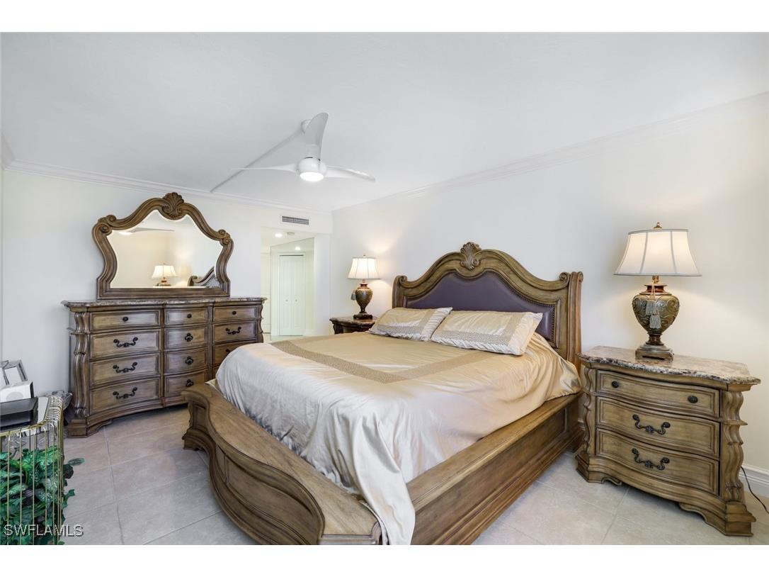 4041 Gulf Shore Boulevard N #802 Naples FL 34103 225069069 image17