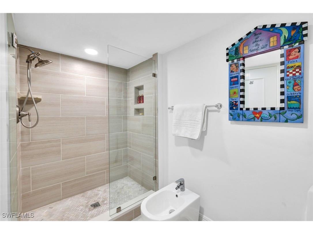 4041 Gulf Shore Boulevard N #907 Naples FL 34103 226003754 image27