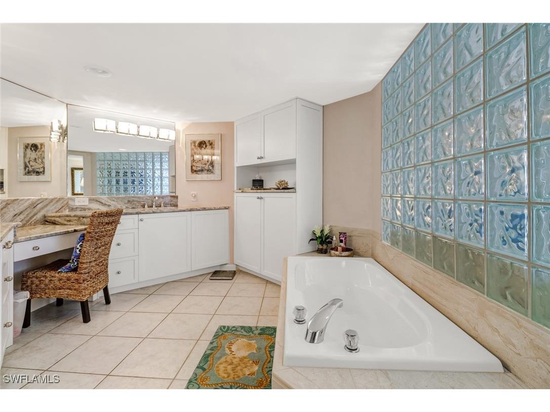 4041 Gulf Shore Boulevard N #PH-4 Naples FL 34103 225062181 image27