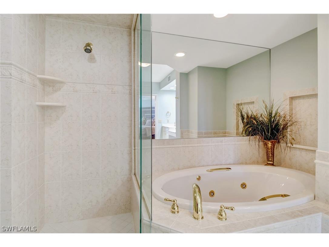 4041 Gulf Shore Boulevard N #PH-7 Naples FL 34103 226008732 image21