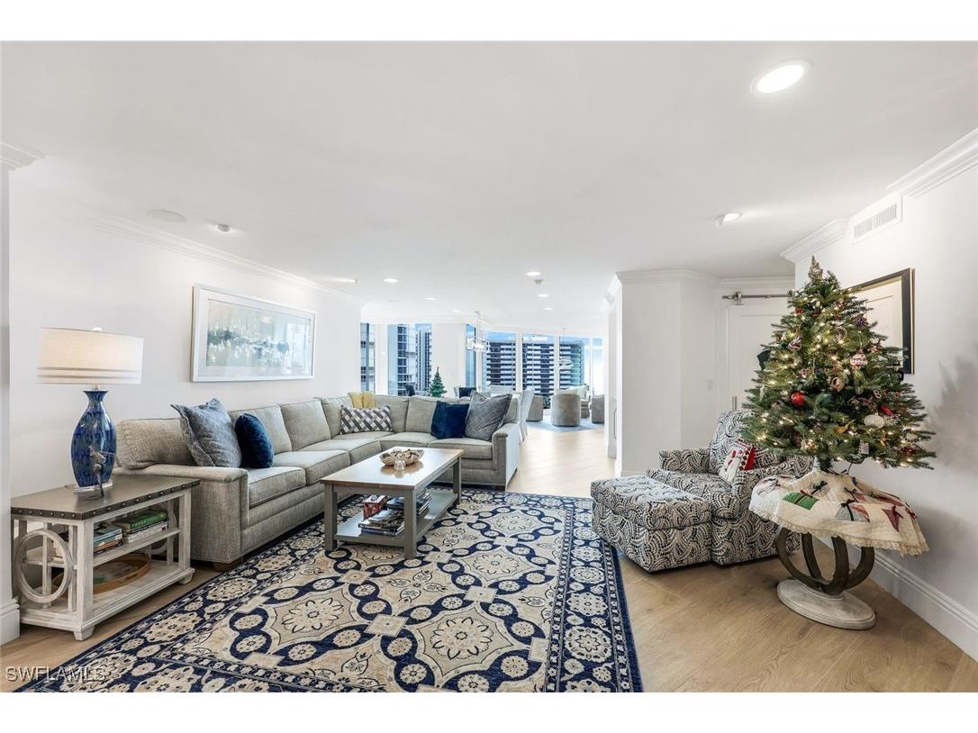 4041 Gulf Shore Boulevard SW #902 Naples FL 34103 225084814 image2