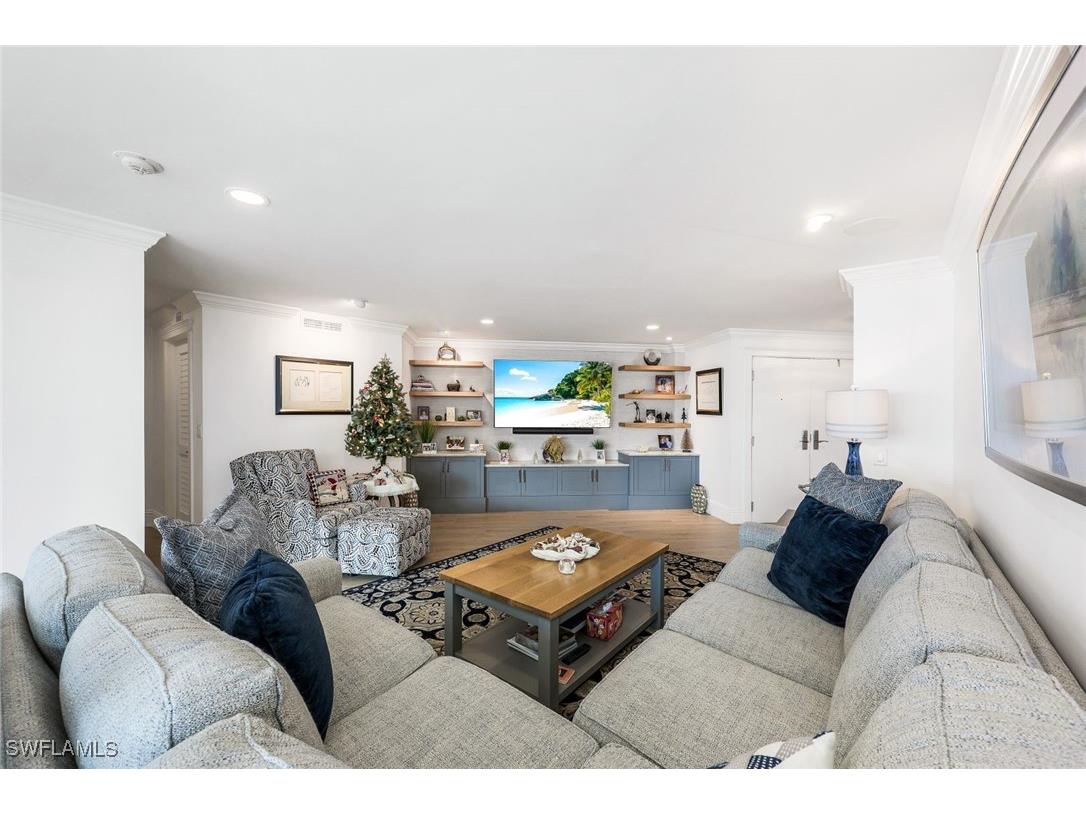 4041 Gulf Shore Boulevard SW #902 Naples FL 34103 225084814 image3