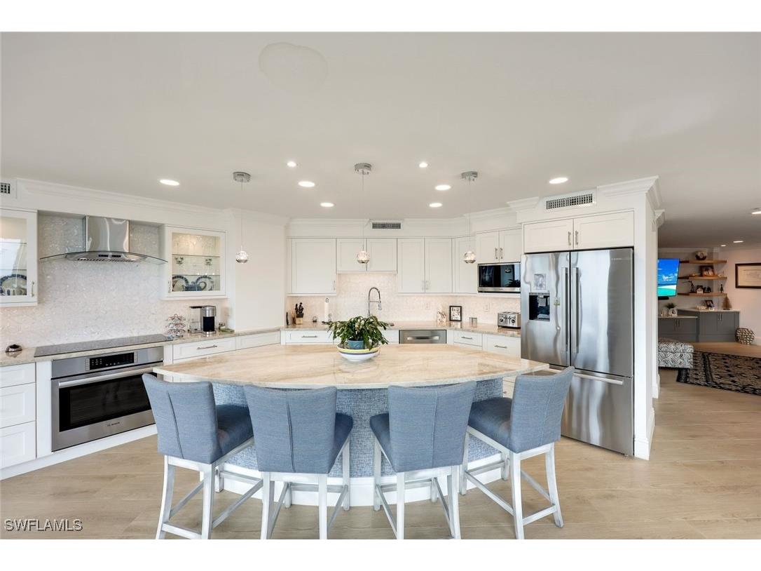 4041 Gulf Shore Boulevard SW #902 Naples FL 34103 225084814 image8