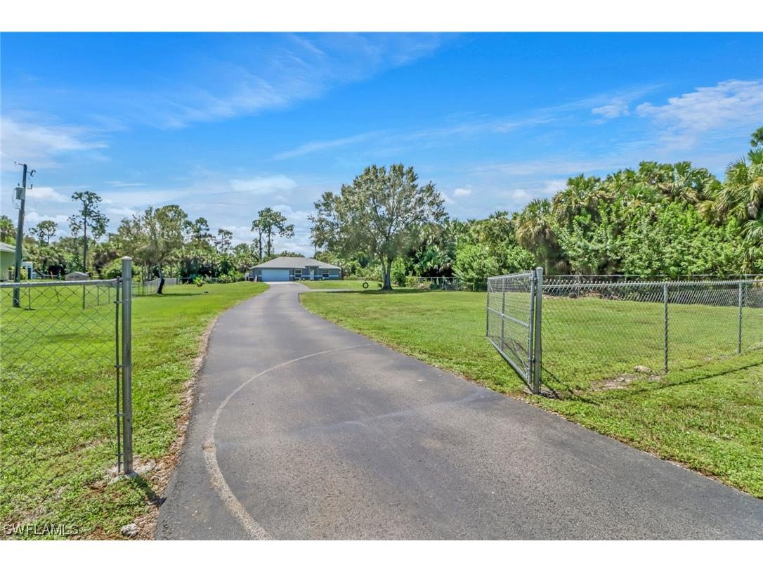 4042 20th Avenue SE Naples FL 34117 223063434 image1