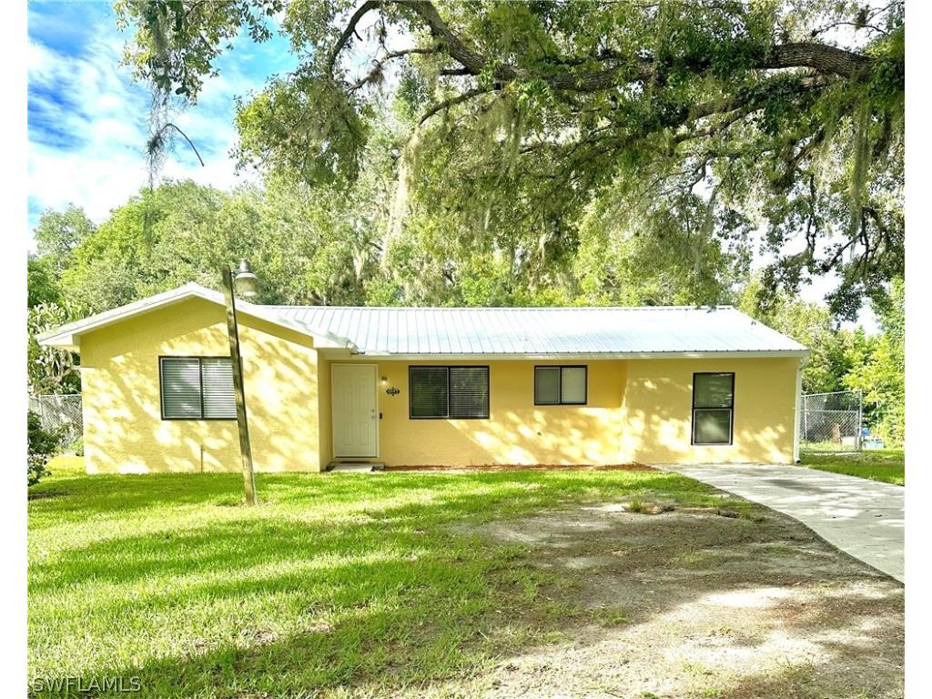 4043 N Edgewater Circle Labelle FL 33935 224043361 image1