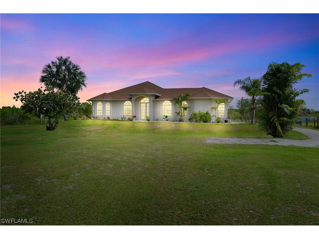 4045 24th Avenue NE Naples FL 34120 223044298 image1