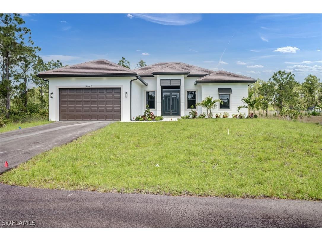 4045 29th Avenue NE Naples FL 34120 223090136 image1