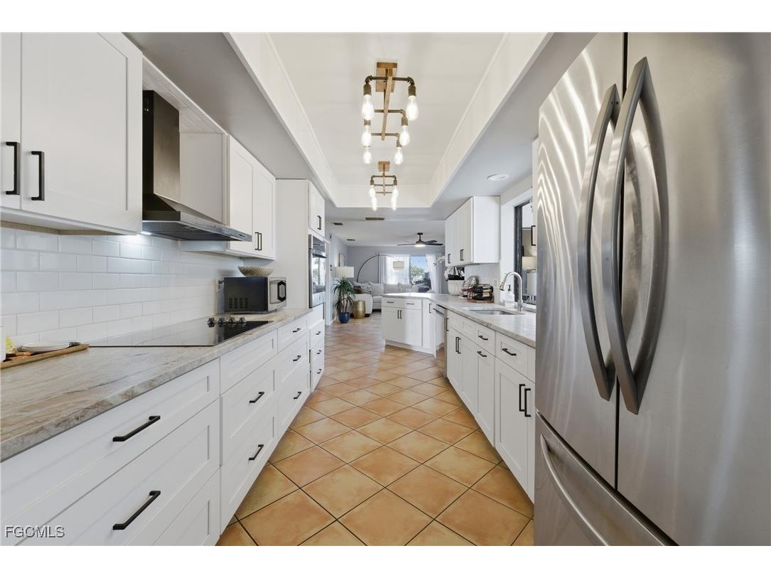 4047 Country Club Boulevard Cape Coral FL 33904 2026001440 image18