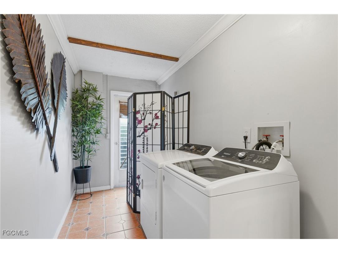 4047 Country Club Boulevard Cape Coral FL 33904 2026001440 image33