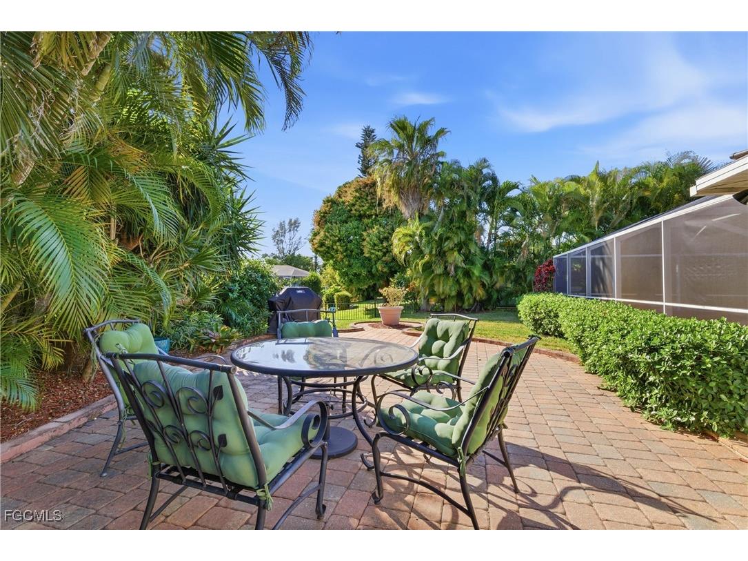 4047 Country Club Boulevard Cape Coral FL 33904 2026001440 image4